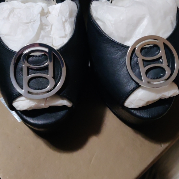 Bebe Black leather silver insignia platform heels - Picture 2 of 5